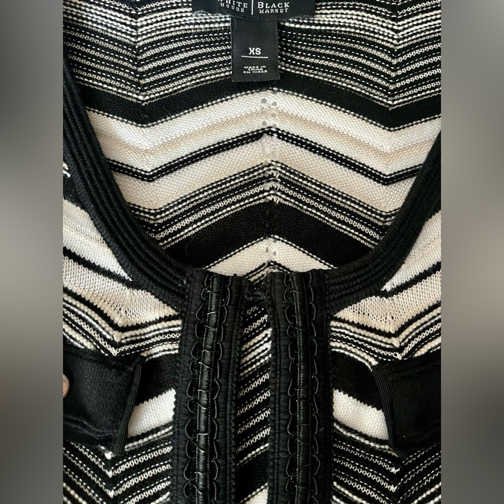 White House Black Market Chevron Cardigan - Picture 4 of 10